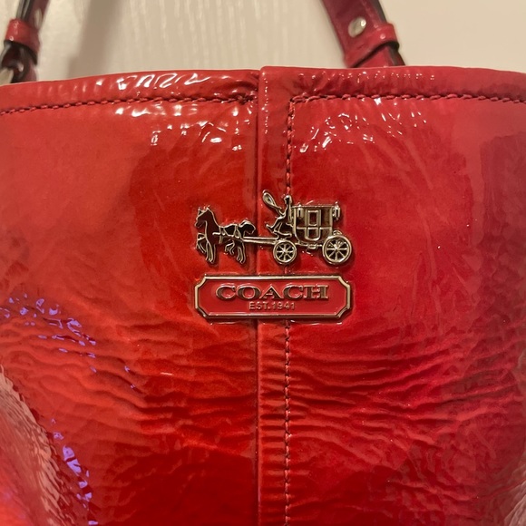 Coach tomato red patent style bag and dust bag - Picture 2 of 13